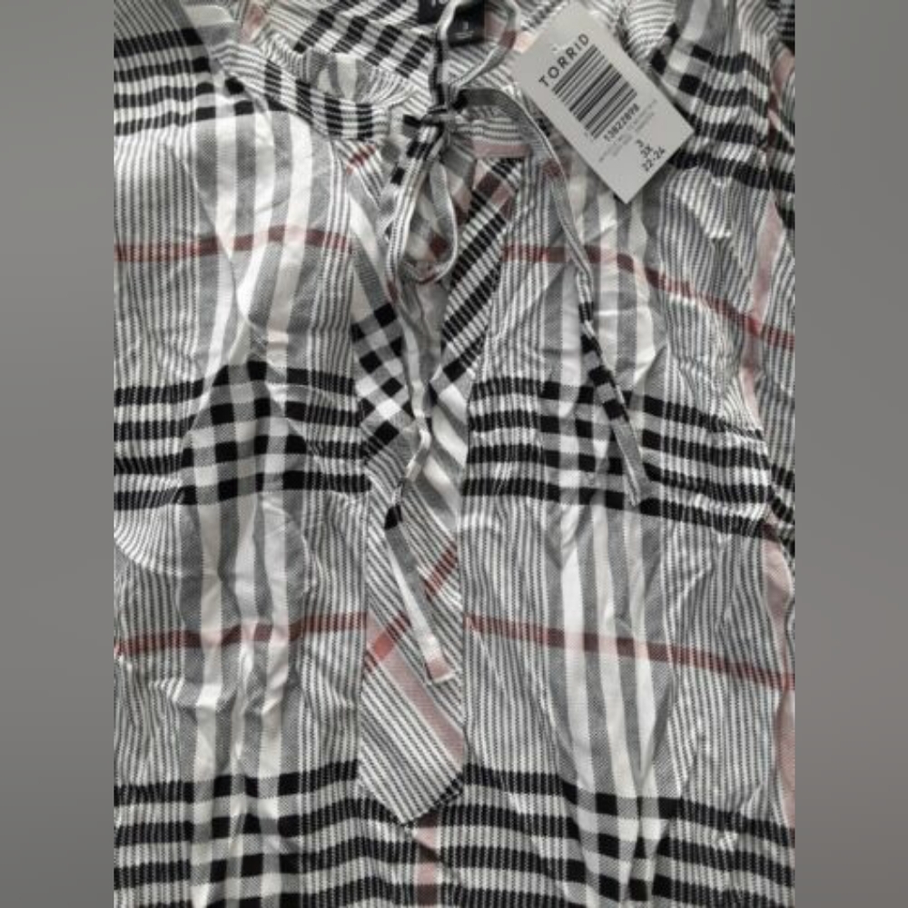 Torrid Long Sleeve Twill Tie Neck Peasant Blouse Size 2
